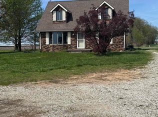 1320 E Essex Rd, Vincennes, IN 47591