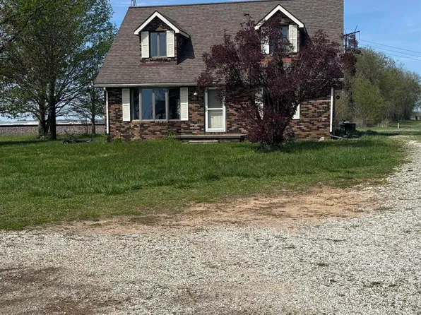1320 E Essex Rd, Vincennes, IN 47591
