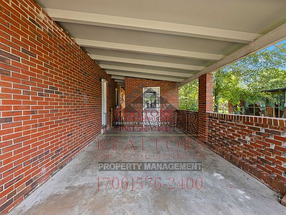 4th image of 2468 Walker St #1