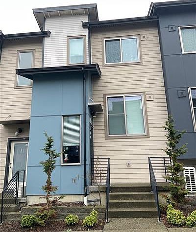 1st image of 514 Glacier Walk SE