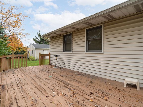 5th image of 2325 Apache Dr
