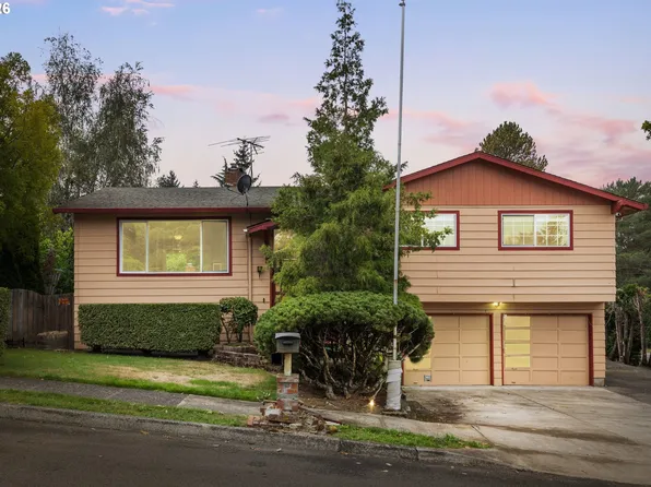 586 SW 6th St, Gresham, OR 97080