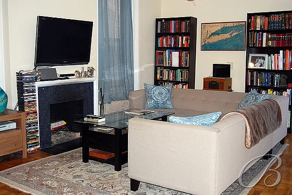 Sold by Bellmarc Realty | media 1