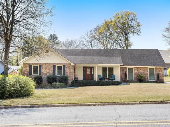 4515 Silver Lake Dr, Phenix City, AL 36867