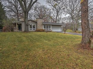 42 Green Oak Dr, Decatur, IL 62526