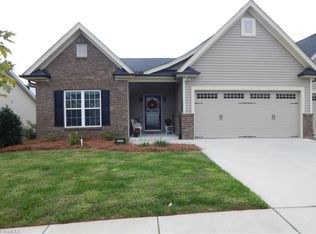 6270 Langdon Village Ct, Clemmons, NC 27012