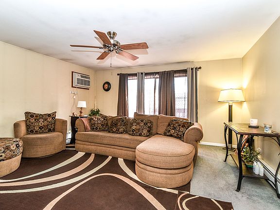 3rd image of 14830 Ketelaar Dr APT 3E
