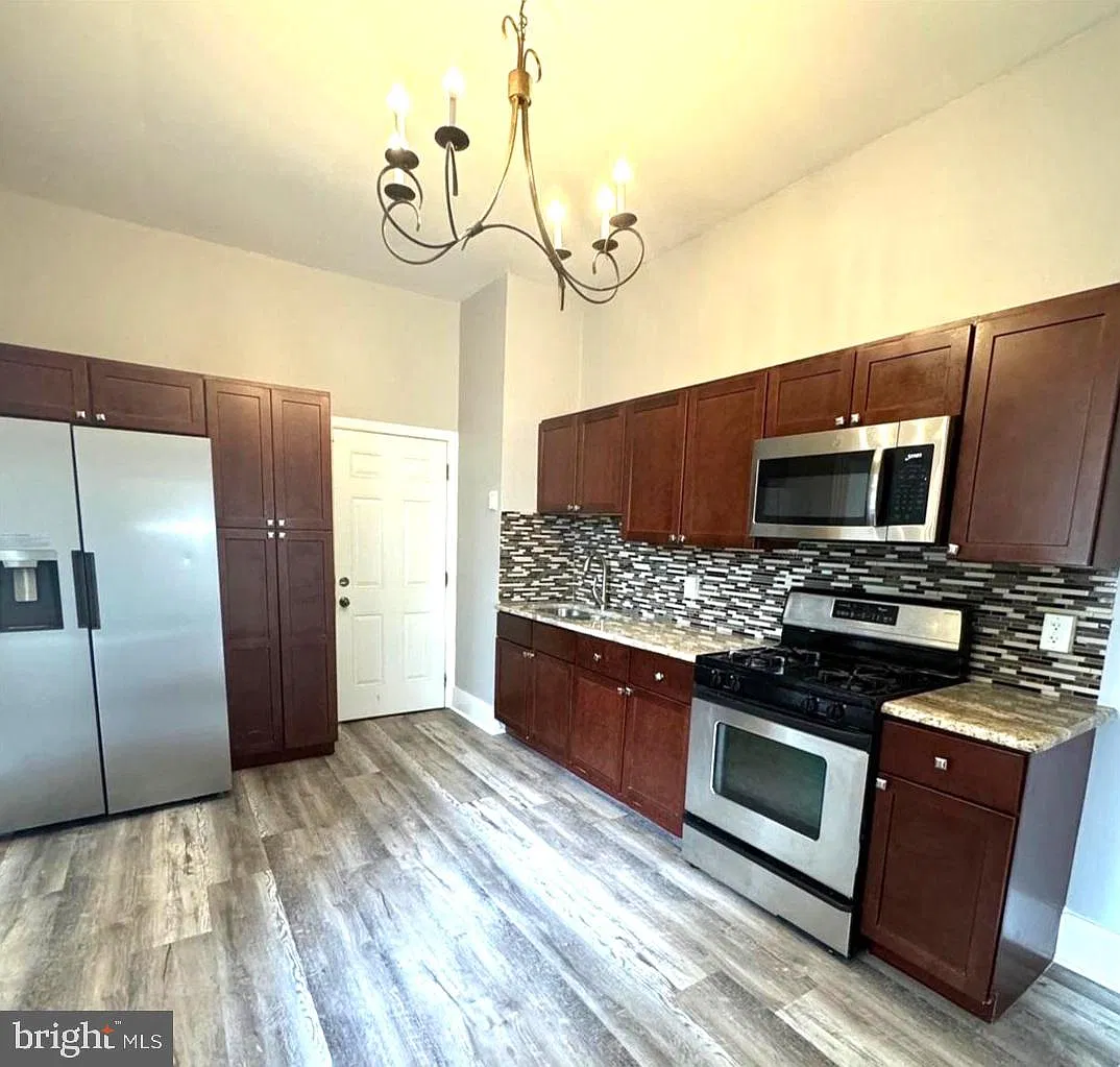 5 bed, 1.0 bath, 1784 sqft, $1,990 — Photo 4