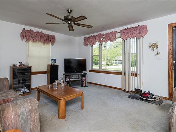 5th image of 6420 South Dr