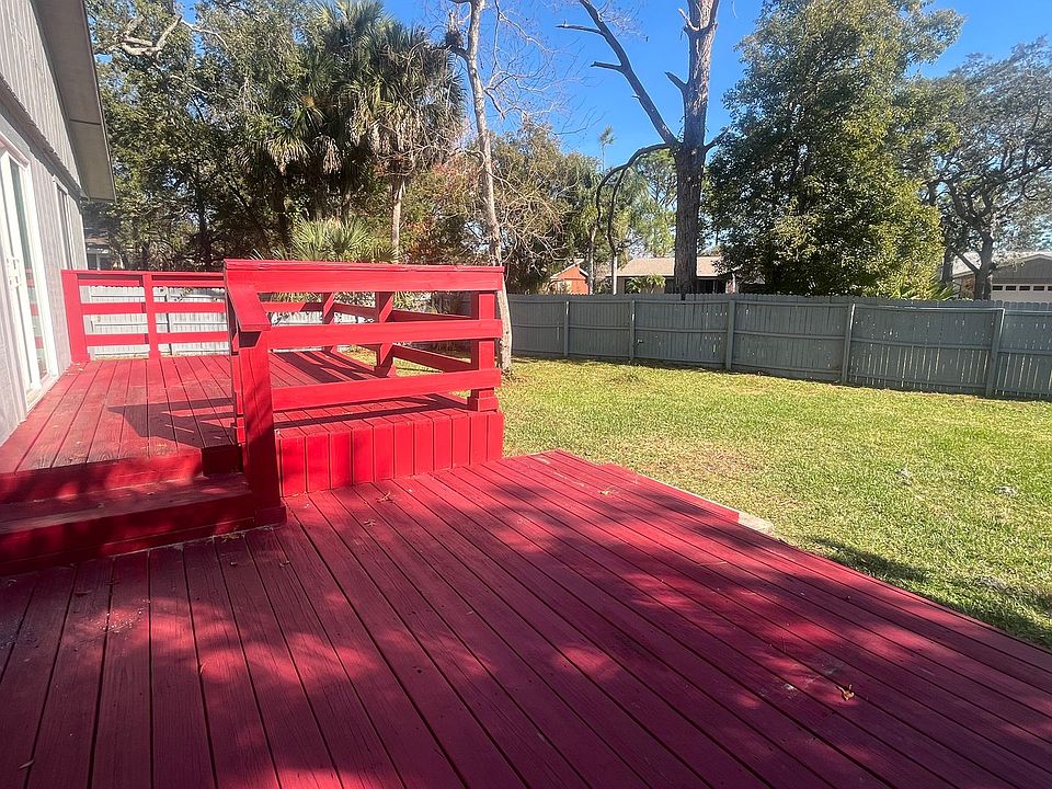 2nd image of 6 Black Jack Cir
