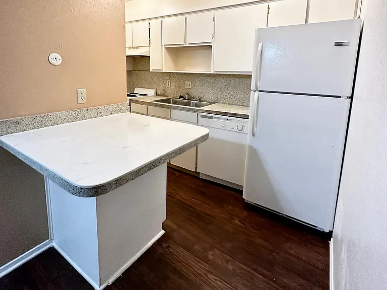719 N Center St #99 — Photo 3