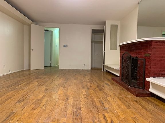 3rd image of 1247 Dean St APT 1