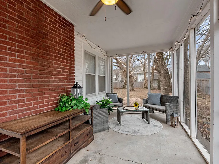 425 N Bluff Ave — Photo 42