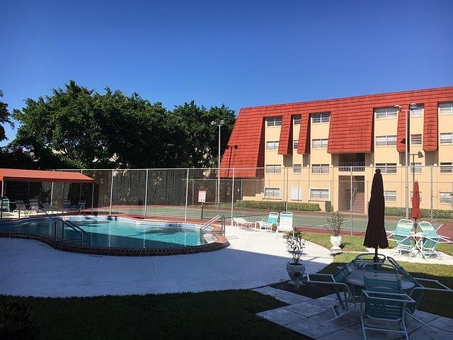 2nd image of 22605 SW 66th Ave APT 402