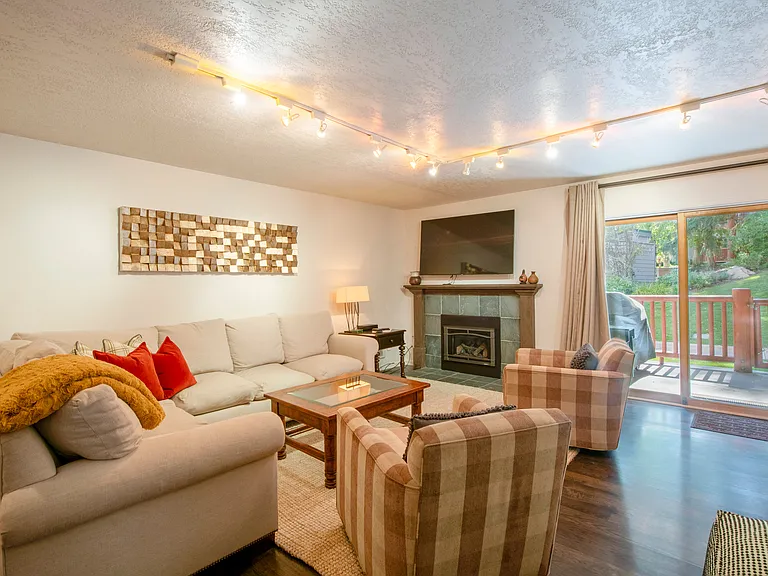 401 Silver King Dr #9 — Photo 15