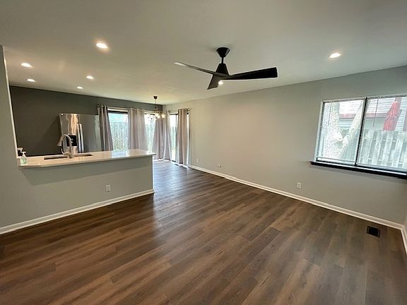 3rd image of 211 W Birchwood Dr #211