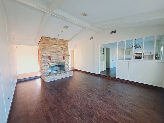5th image of 4106 Cedar Creek Dr