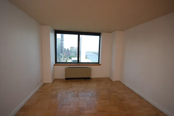 Rented by Yoram Adin, LREB | media 25