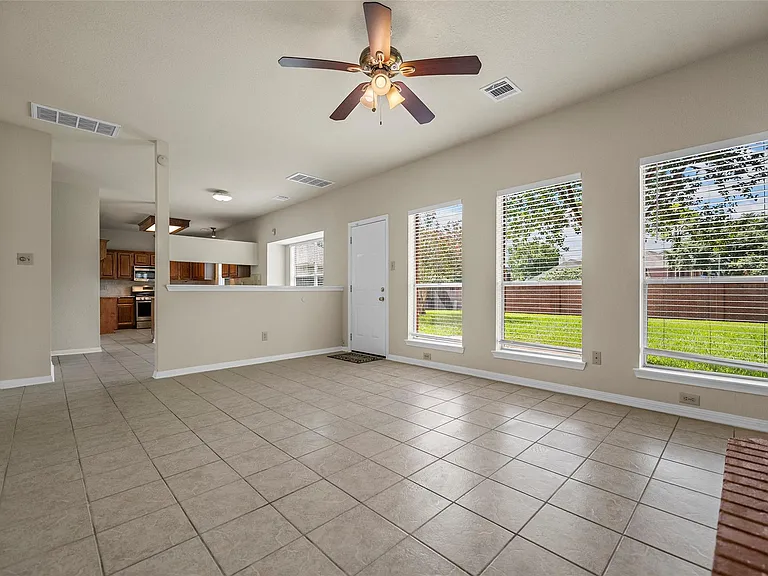 4922 Moss Run Dr — Photo 14
