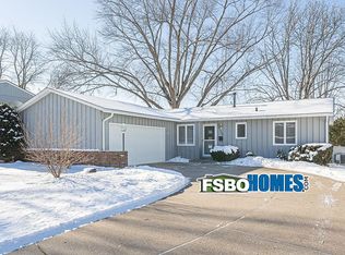 3304 Kenwood Ave, Davenport, IA