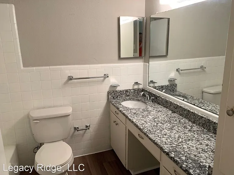 2504 Hilltop Dr — Photo 9