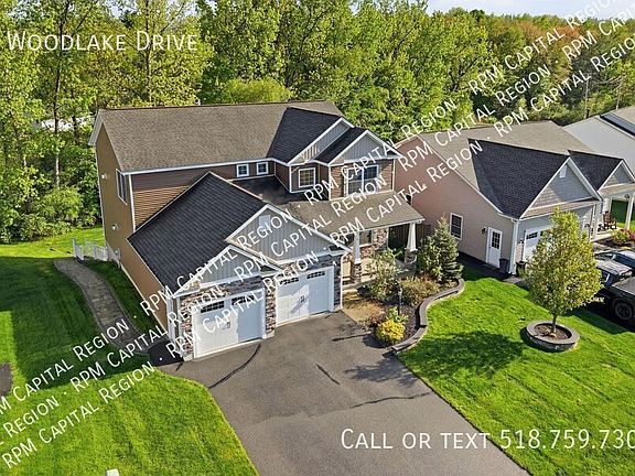 2nd image of 9 Woodlake Dr