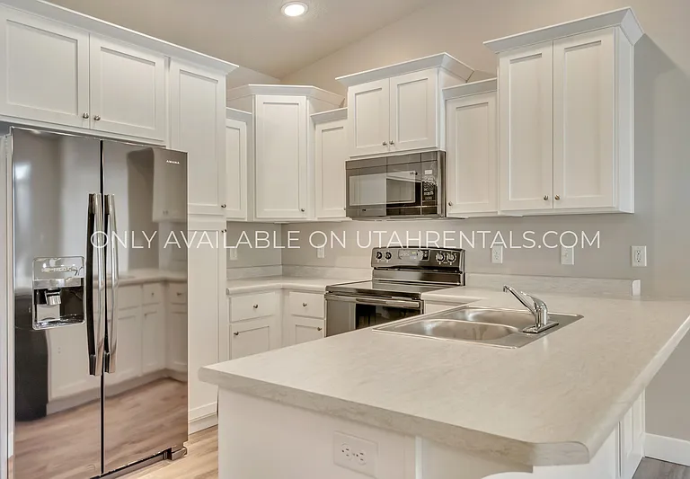 1128 S 820 E #5301 — Photo 1