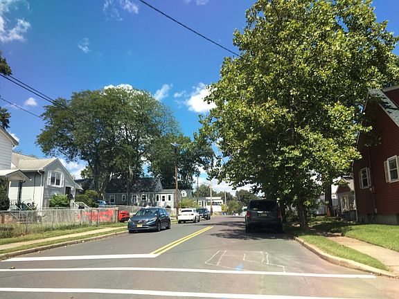 4th image of 242 Church St