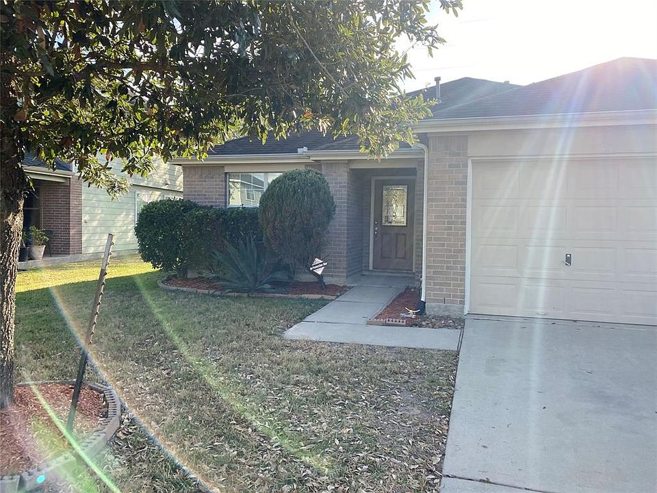 1st image of 15707 Kings Cypress Ln
