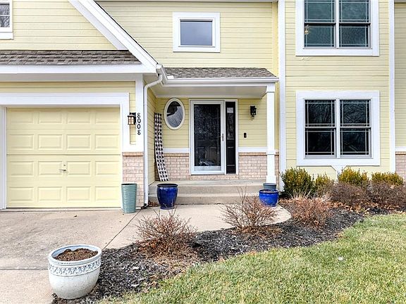 2nd image of 8008 N Chatham Ave