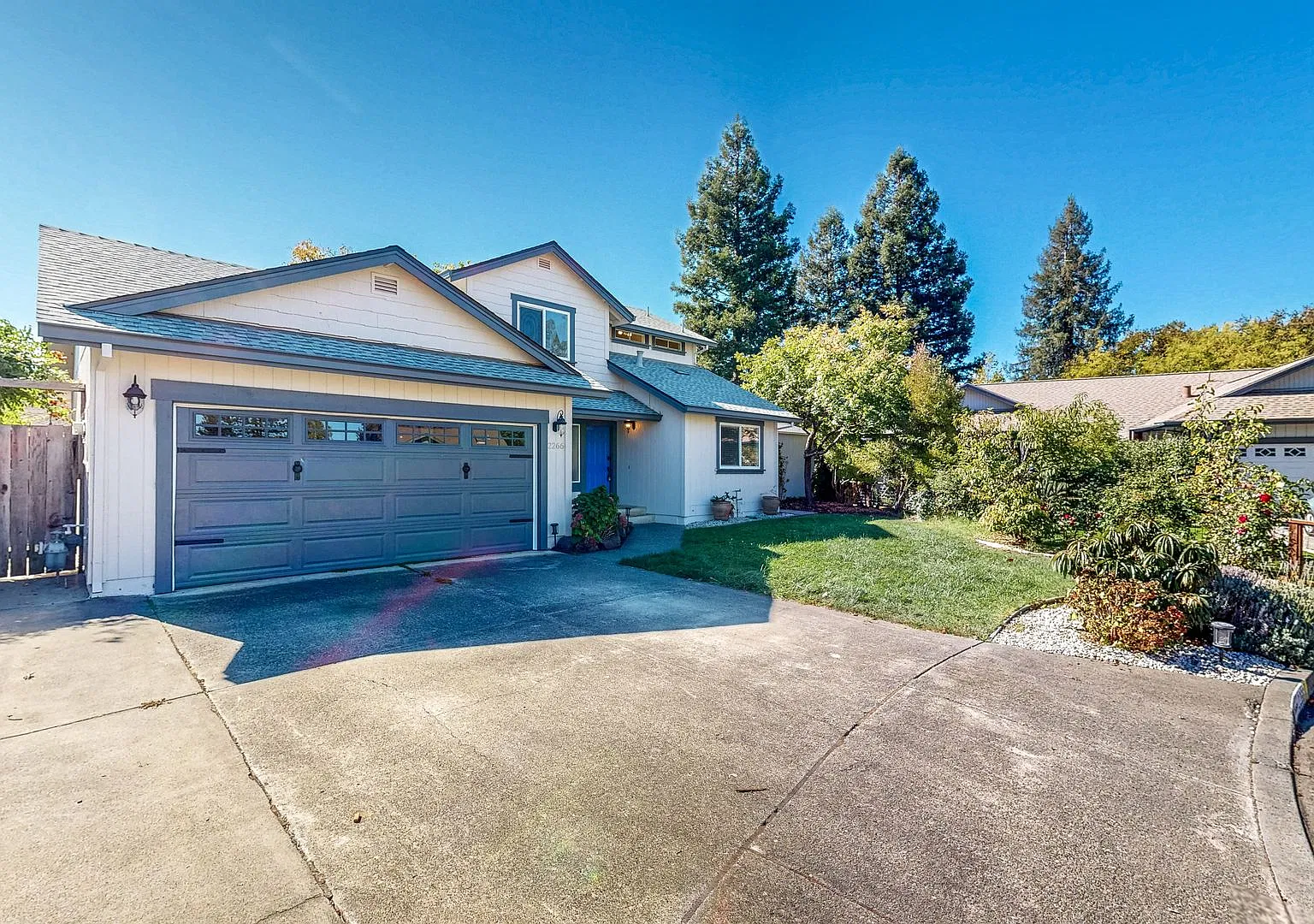 Immaculate 3 Bedroom, 2.5 bath home with office, 2 car garage & beautiful private large outdoor s... — Photo 2