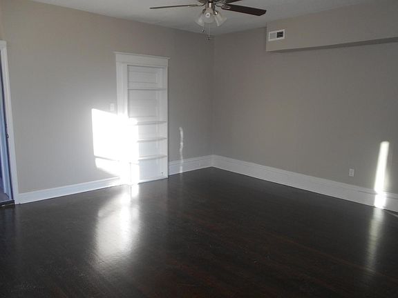 4th image of 4051 Warwick Blvd #102