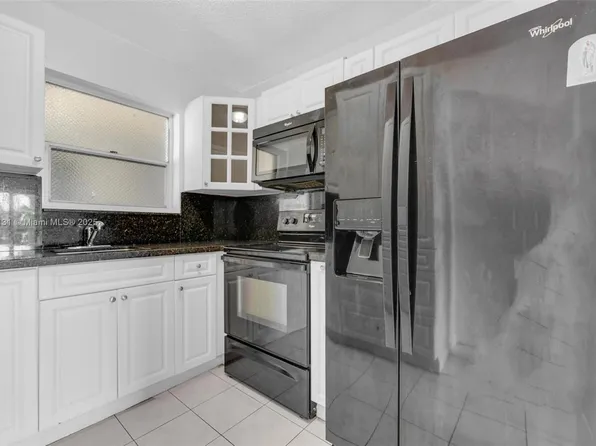 1225 W 30th St APT 21, Hialeah, FL 33012