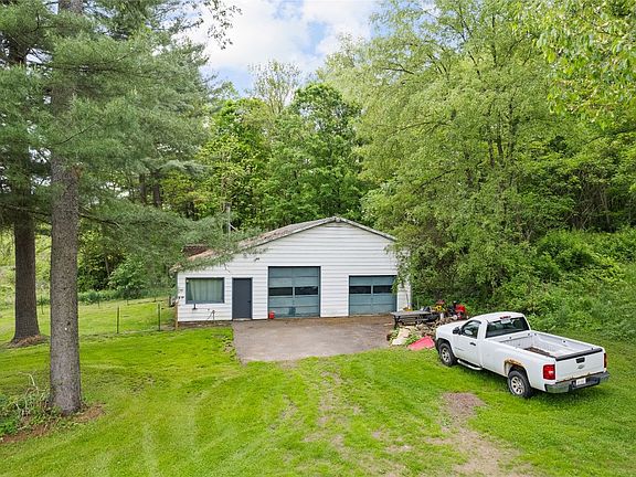 3rd image of 2686 Marshland Rd
