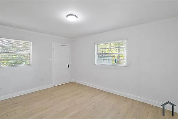 2 bed, $1,595 — Photo 2