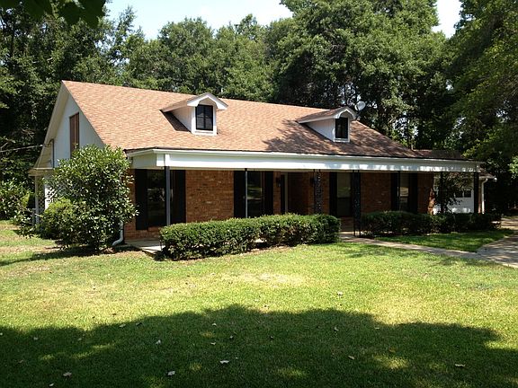 2nd image of 2215 Monica Ln