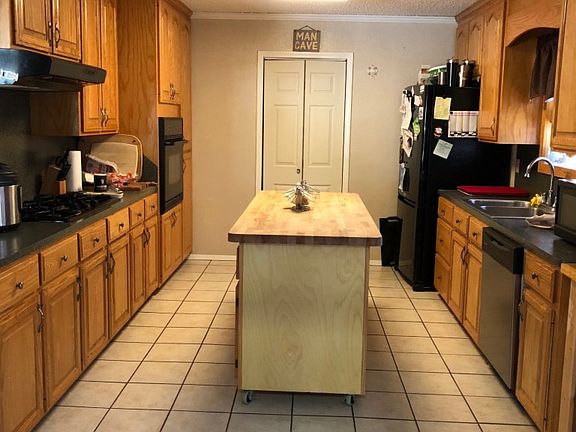 3rd image of 1610 Eugene Ave