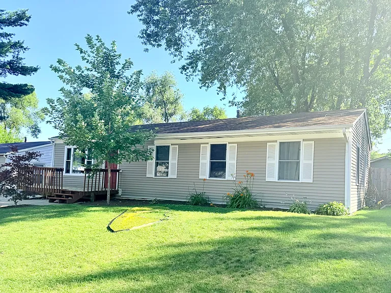 419 Singapore Ln — Photo 20