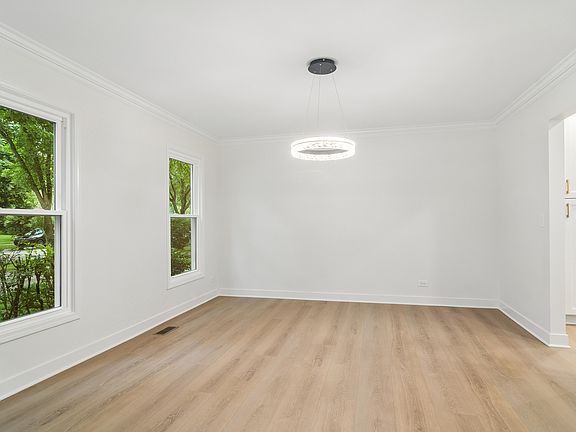 5th image of 4124 N Harvard Ave