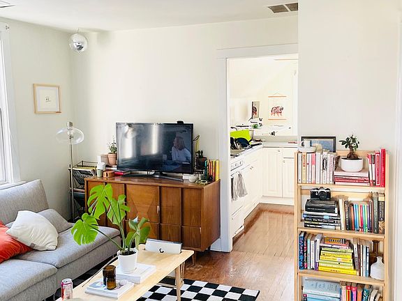 4th image of 1830 N Kedzie Ave APT 1