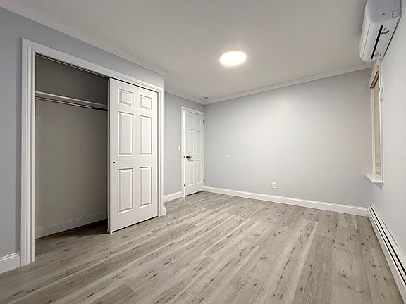4th image of 207 34th Ave #1