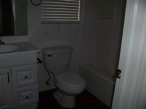 3rd image of 504 N Franklin St