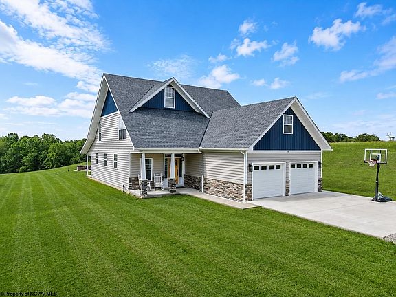 2nd image of 154 Thornberry Ln