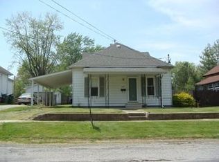 307 N Maple St, Christopher, IL 62822