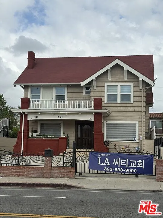 7 bed, 4.0 bath, 3430 sqft, $8,600 — Photo 1