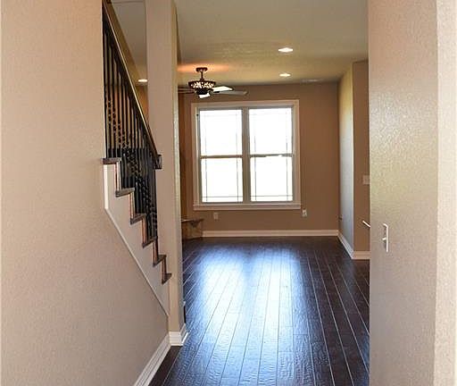 3rd image of 2701 S Skyler Ct