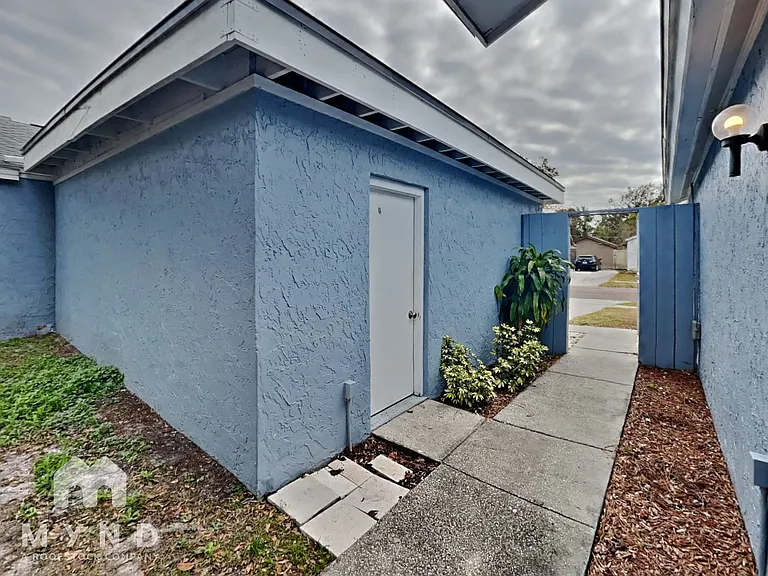 1960 Gregory Dr — Photo 18