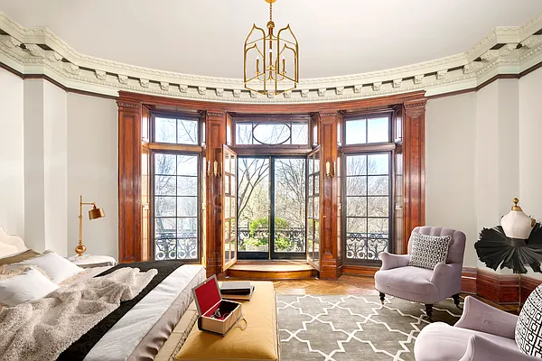 Sold by Compass | media 4