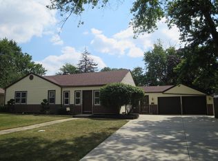 1518 W Acres Rd, Joliet, IL 60435