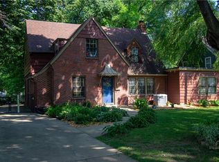 1001 43rd St, Des Moines, IA 50311